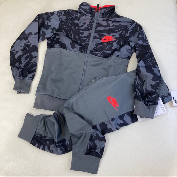 Nike Other - Nike club camo tricot jacket and pants set 5115